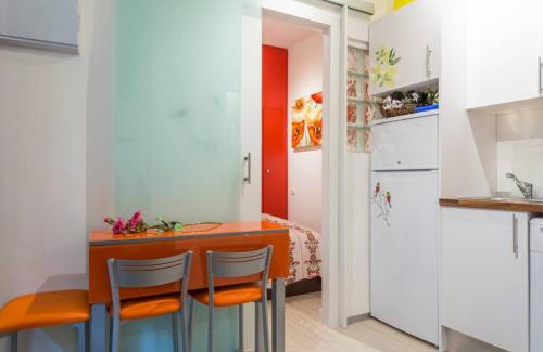 Embajadores Apartment | S32-Estudio con Wifi en Madrid Centro