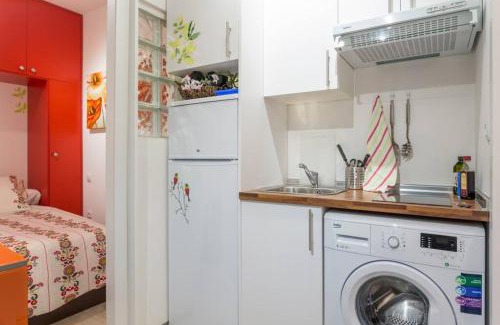 Embajadores Apartment | S32-Estudio con Wifi en Madrid Centro