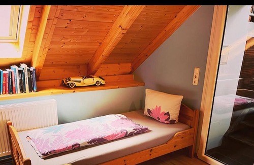 Bayreuth Apartment | S7 Air Conditioned Apartment with roof terrace (90 qm for 8 guests max)