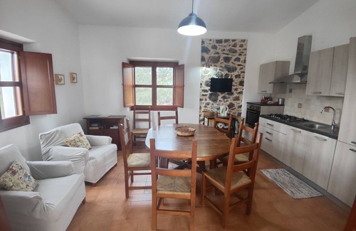 Dorgali House | Sa Carruba - Typical rural house surrounded by greenery with panoramic views