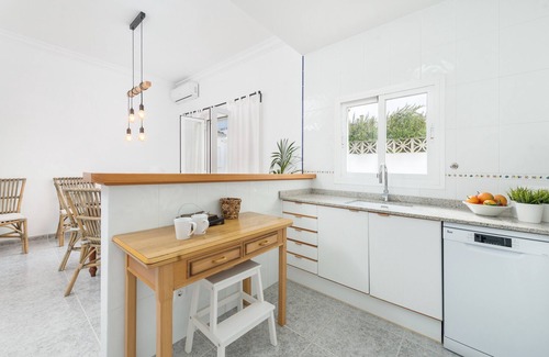 Alcudia House | SA MARINA - Wonderful house, with a wonderful terrace, on the seafront in sa Marina, Alcú