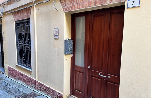 Iglesias Apartment | Sa&Sa Holiday Home