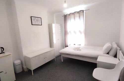 Maidstone House | SA Travel Stop