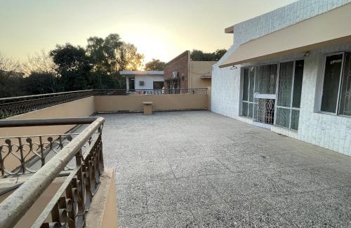 F-7 Sector House | Saani Rooms, G-10 Branch