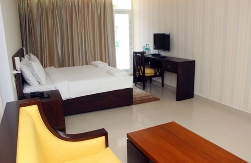 Courtallam Hotel | Saaral Resorts