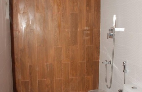 Courtallam Hotel | Saaral Resorts
