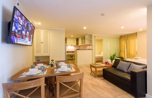 Silom Hotel | Sabai Sathorn