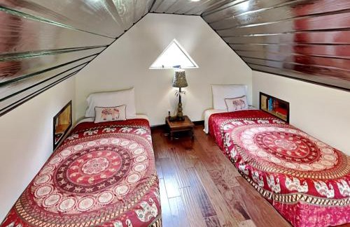 Rockport House | SabaiDii Guesthouse A & B