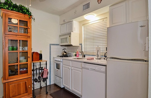 Clearwater Beach Cottage | Sabal Palm Unit 1 1 Beach Getaway