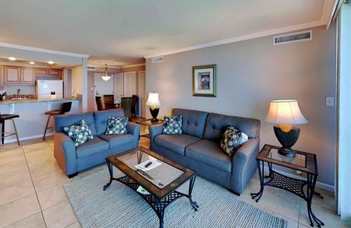 Villa Sabine Apartment | Sabine Yacht & Racquet #5C