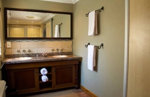 Madibeng Bed & Breakfast | Sable Ranch Thaba Khaya