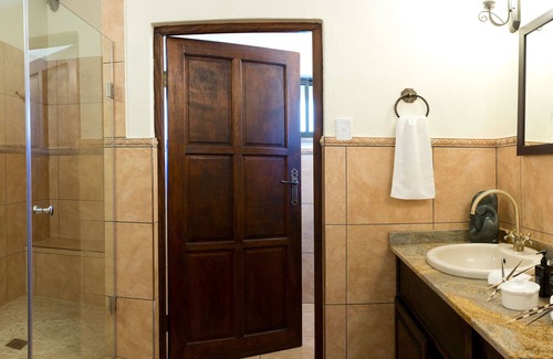 Madibeng Bed & Breakfast | Sable Ranch Thaba Khaya