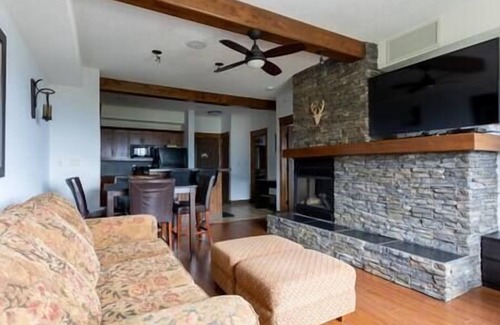 East Kootenay Condo | Sable Ridge View Suite - Fireplace - Pool - A/C