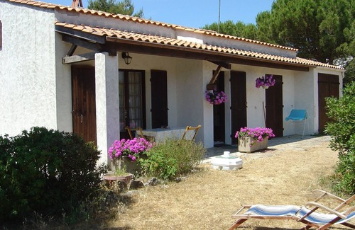 Saint-Georges-d'Oleron House | Sables Vignier-Domino St Georges d'OLERON self-catering gite