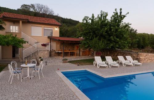 Trn Villa | Sabljić Estate
