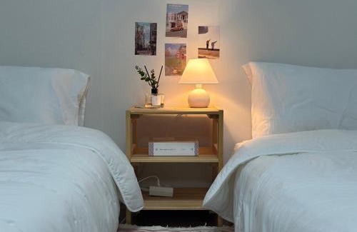 Jongno Apartment | Sabrina in Hyehwa Seoul