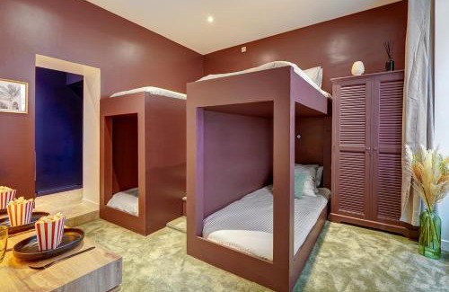 Quartier de Rochechouart Apartment | Sacré Coeur, Netflix & Chill by ecoflats