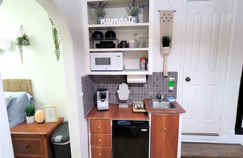 Pasadena Apartment | Sacred Serenity Space South East