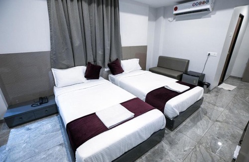 Kothrud Hotel | Sadanand Residency