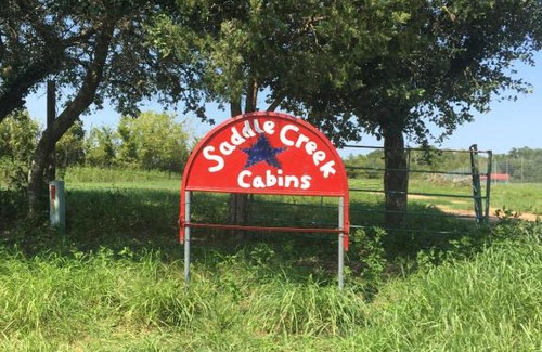 Fayetteville House | Saddle Creek Cabins
