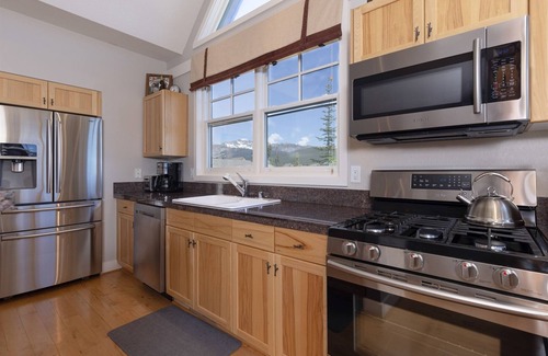 Saddle Ridge House | Saddle Ridge U2- Ski-in/out Luxury w/2 King Suites, Privacy, Mtn Views, Hot Tub