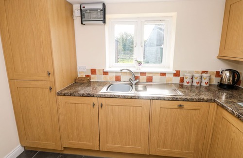 Clynderwen Cottage | SADDLERS COTTAGE, BERLLANDEG FARM, family friendly in Clunderwen