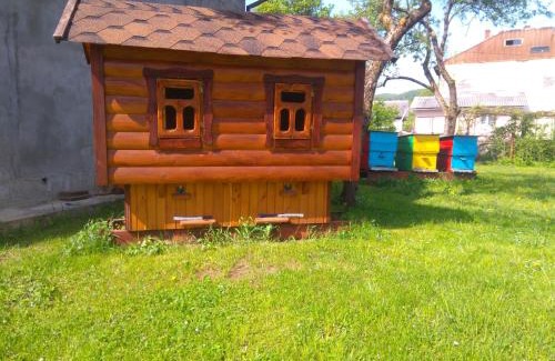 Kosiv House | Sadiba Pri Dorogi