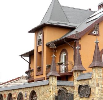 Kamenets-Podol'skiy Hotel | Sadyba Smotrytska Perlyna