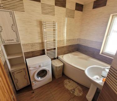 Podobovets House | Sadyba Sunny House