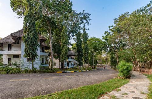 Diani Beach Hotel | Safari Beach Hotel