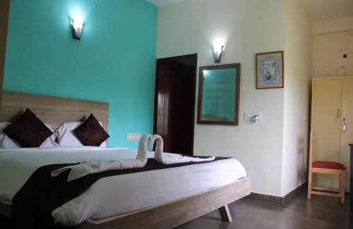 Kaimane Hotel | Safari Inn