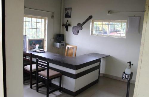 Kaimane Hotel | Safari Inn