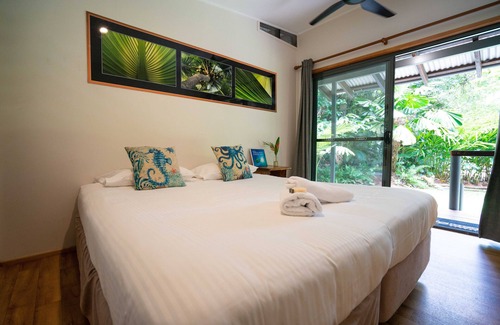 Cape Tribulation Cabin | Safari Lodge