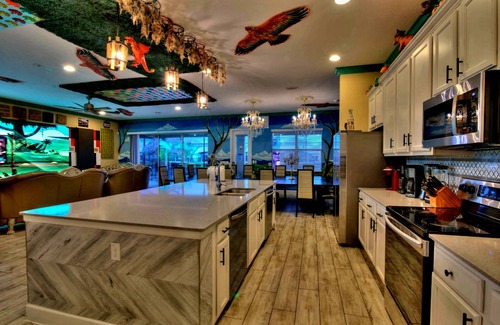 Kissimmee House | SAFARI SPORTS WONDERtTRIPLE LISTING, sleeps 120