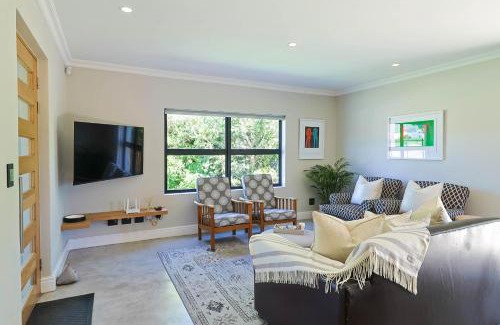 Sandbaai House | Saffron House