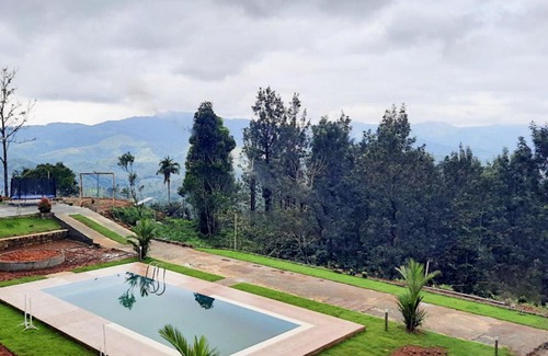Kunnathidavaka Villa | SaffronStays Cholamala, Wayanad