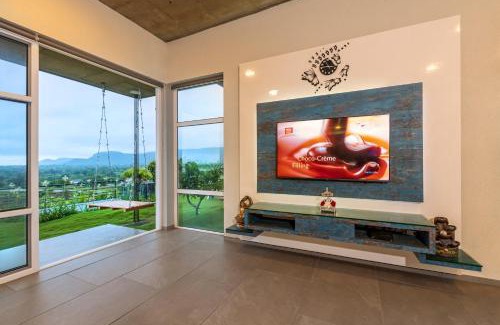 Igatpuri Villa | SaffronStays Serenity, Igatpuri