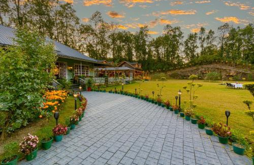 Bullawala Villa | SaffronStays The Woods - Pine Villa