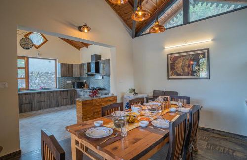 Bhimtal Villa | SaffronStays Wood Sparrow