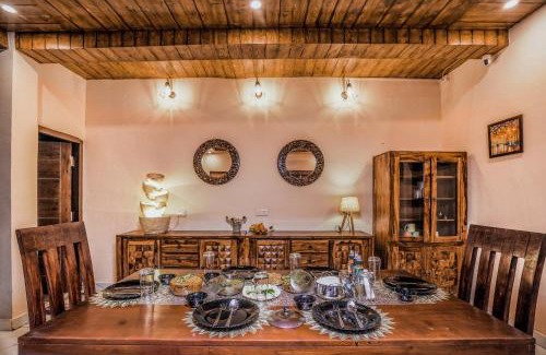 Bhimtal Villa | SaffronStays Zephyr