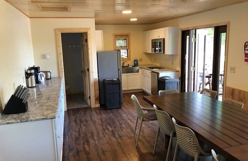 Grand Marais Cabin | Saganaga Lodge Small Room #3