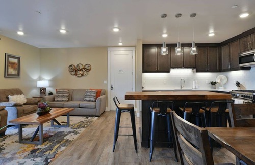 Moab South Valley Condo | Sage Creek Moab! C2 | Pool & Hot Tubs! *Arches*