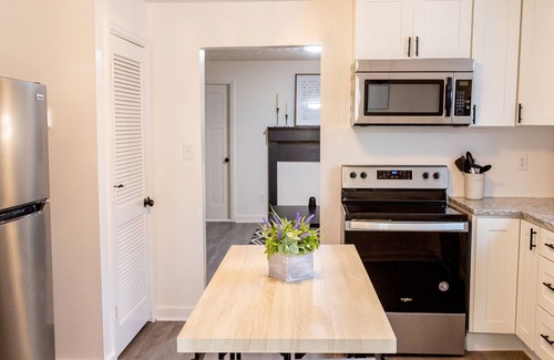 Knoxville Apartment | Sage Green Getaway - 2BR 1BA in South Knoxville