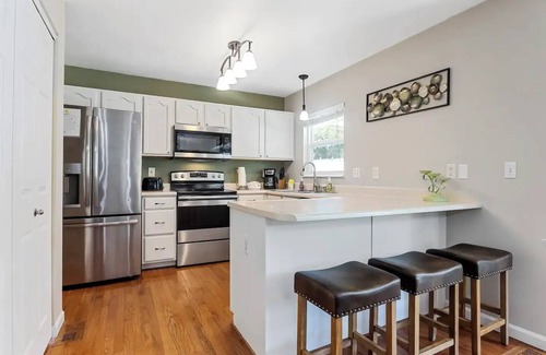 O'Fallon House | Sage Haven Ranch Retreat, Yard, Fire Pit, BBQ, Office space, Close to shopping