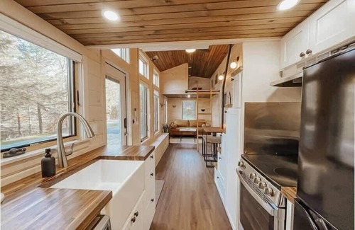Chester Cabin | Sage House at Camp Greenwood Vermont with Sauna