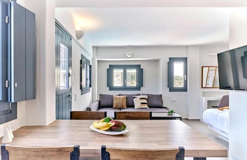 Paros House | Sage House