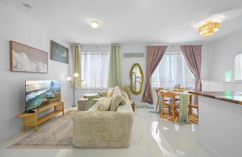 South Pointe Apartment | Sage on Ocean Drive Apartments