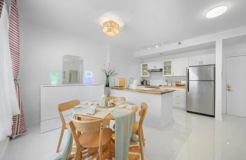 South Pointe Apartment | Sage on Ocean Drive Apartments