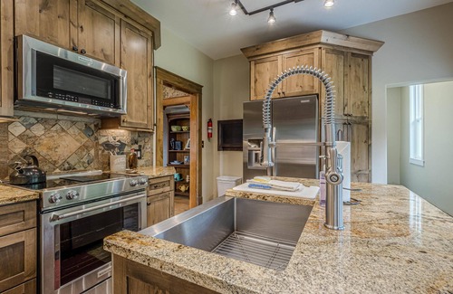 Fruita House | Sagebrush II: Free Bikes & Walk to Downtown!