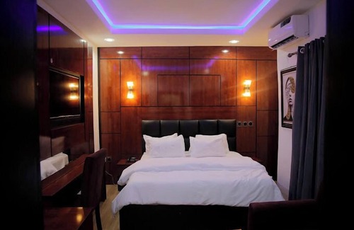 Ikot Ekpene Hotel | Sages Conclave Hotel